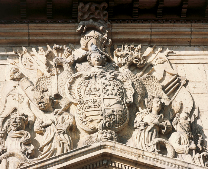 Escudo de los Bolaño en Oviedo.PNG