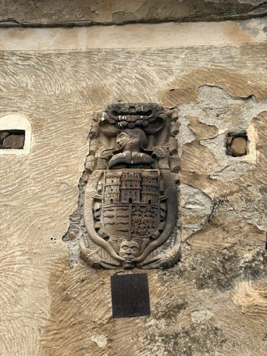 Armas de los linajes de los Rocha, Baamonde y Miranda,<br />Casa de Boca de Canle,<br />Ría de Abres, Lugo,<br />Galicia, España.