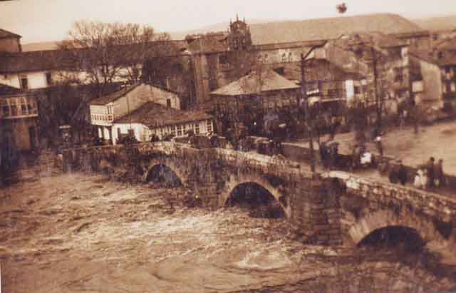 Inundación de Monforte de Lemos, año 1909. Hasta que altura llega el agua.