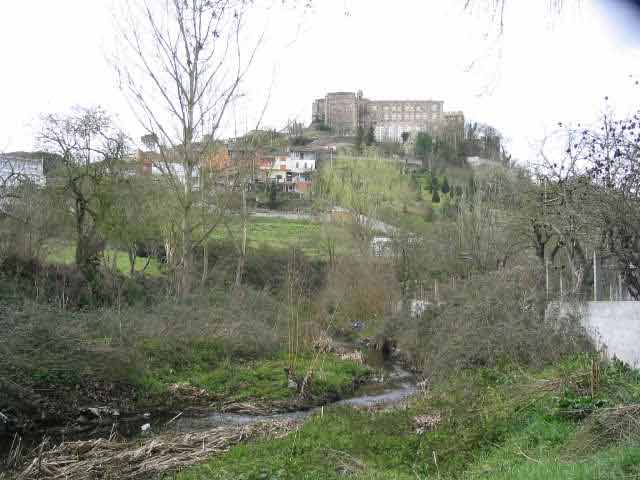 Camino Real a Castilla desde la puerta Nueva -siglo XV- intramuros de la villa hasta el pontón del Zapardiel