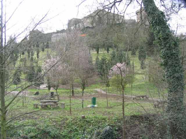 zapardiel 17, vista ladera San Vicente desde calle Zapardiel.jpg